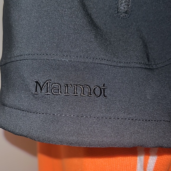 Marmot Brand New Jacket - Rain Jacket Shell Layering Piece Sleek Black Versatile - Picture 4 of 15